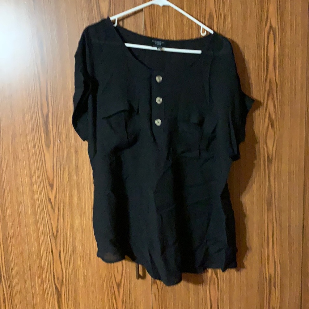 Short sleeve pull over top